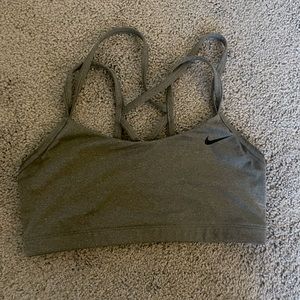 Nike Sports bra (Med)